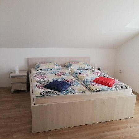 Apartamento Slavuj Novi Sad Exterior foto