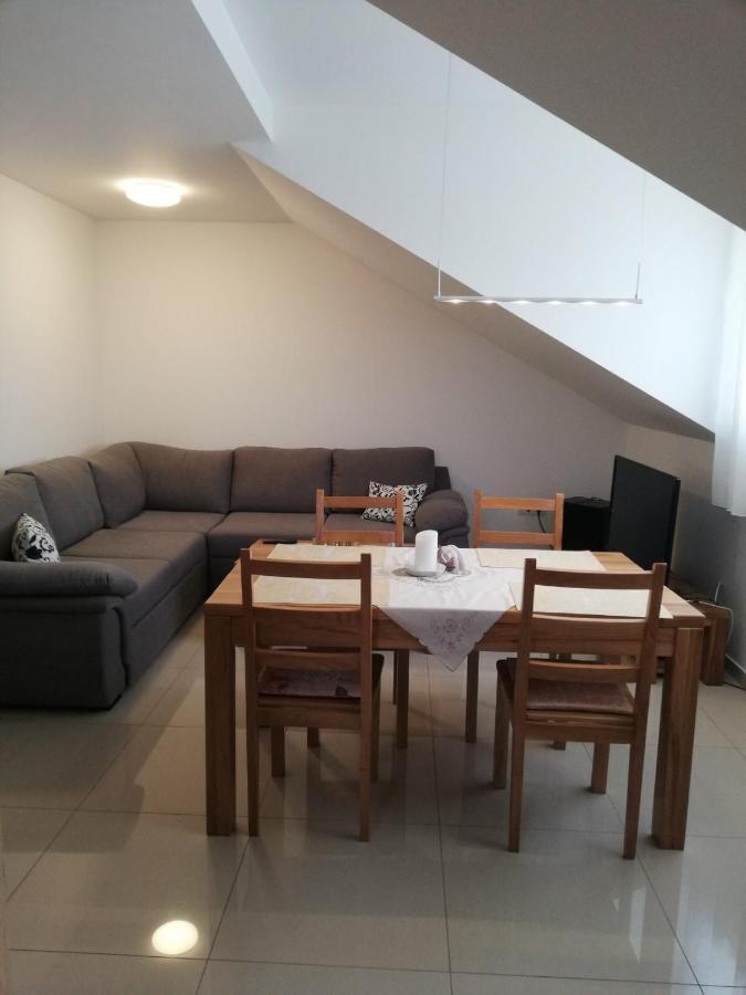 Apartamento Slavuj Novi Sad Exterior foto