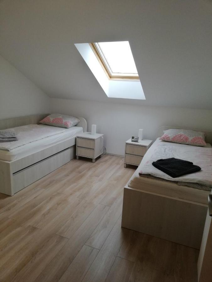 Apartamento Slavuj Novi Sad Exterior foto